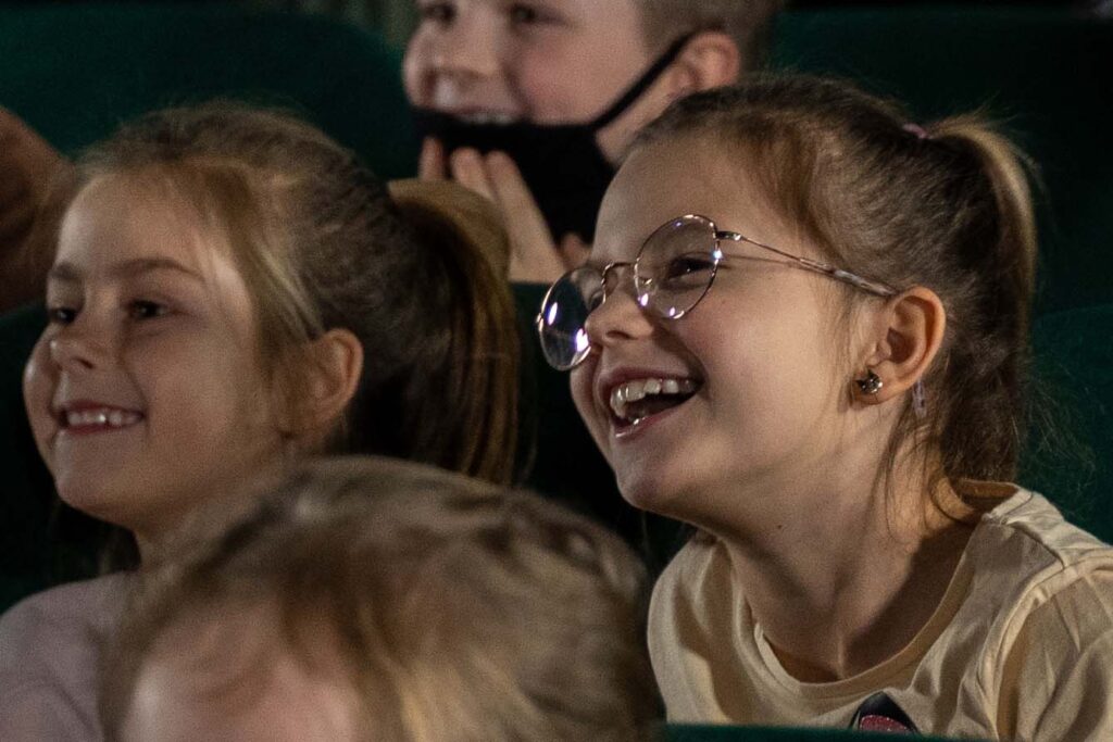 Iluzjonista dla dzieci - Karol Sanetti - śmiech dzieci