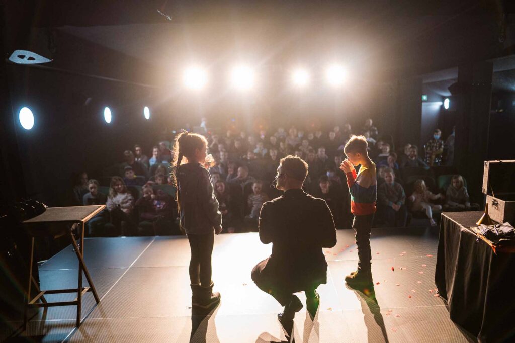 Iluzjonista dla dzieci w domu kultury