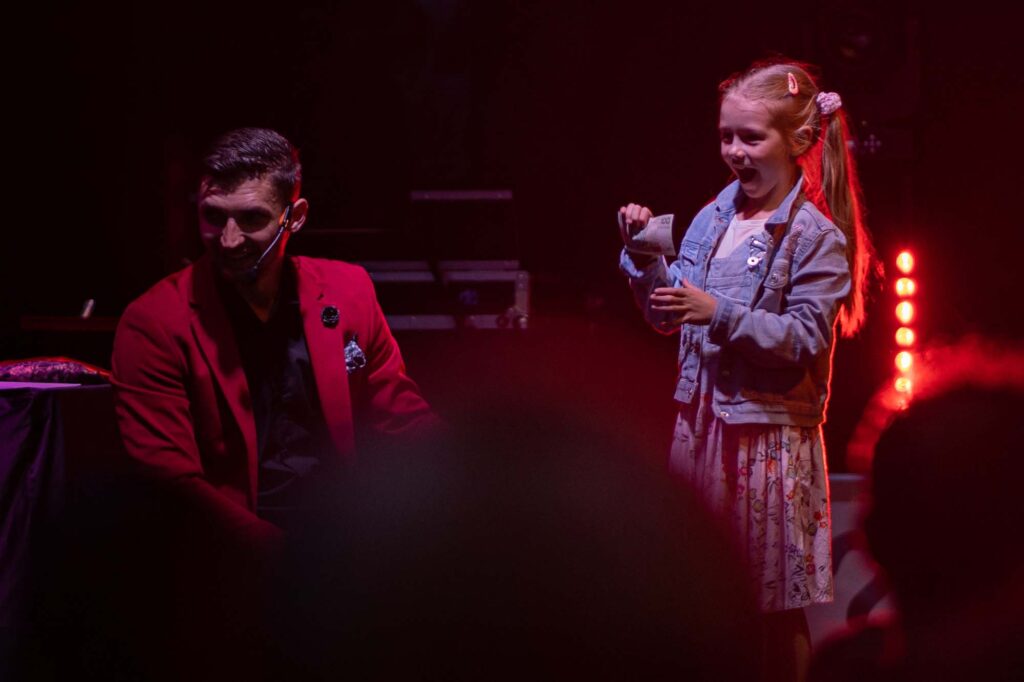 Iluzjonista dla dzieci - występ magika dla najmłodszych