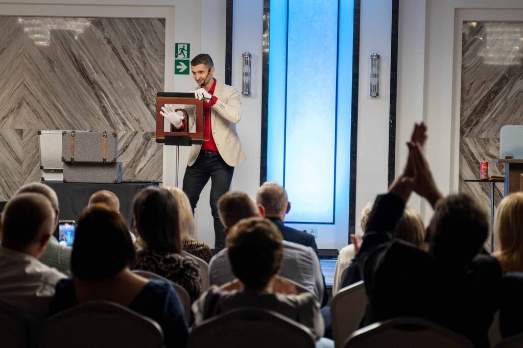 Iluzjonista na imprezie prywatnej Warszawa Kraków Wrocław