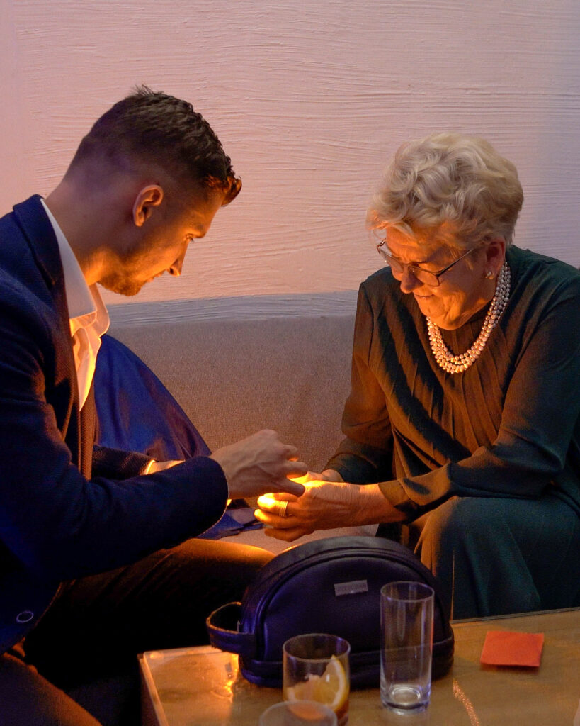 Pokaz iluzji na imprezie Warszawa - magia z bliska