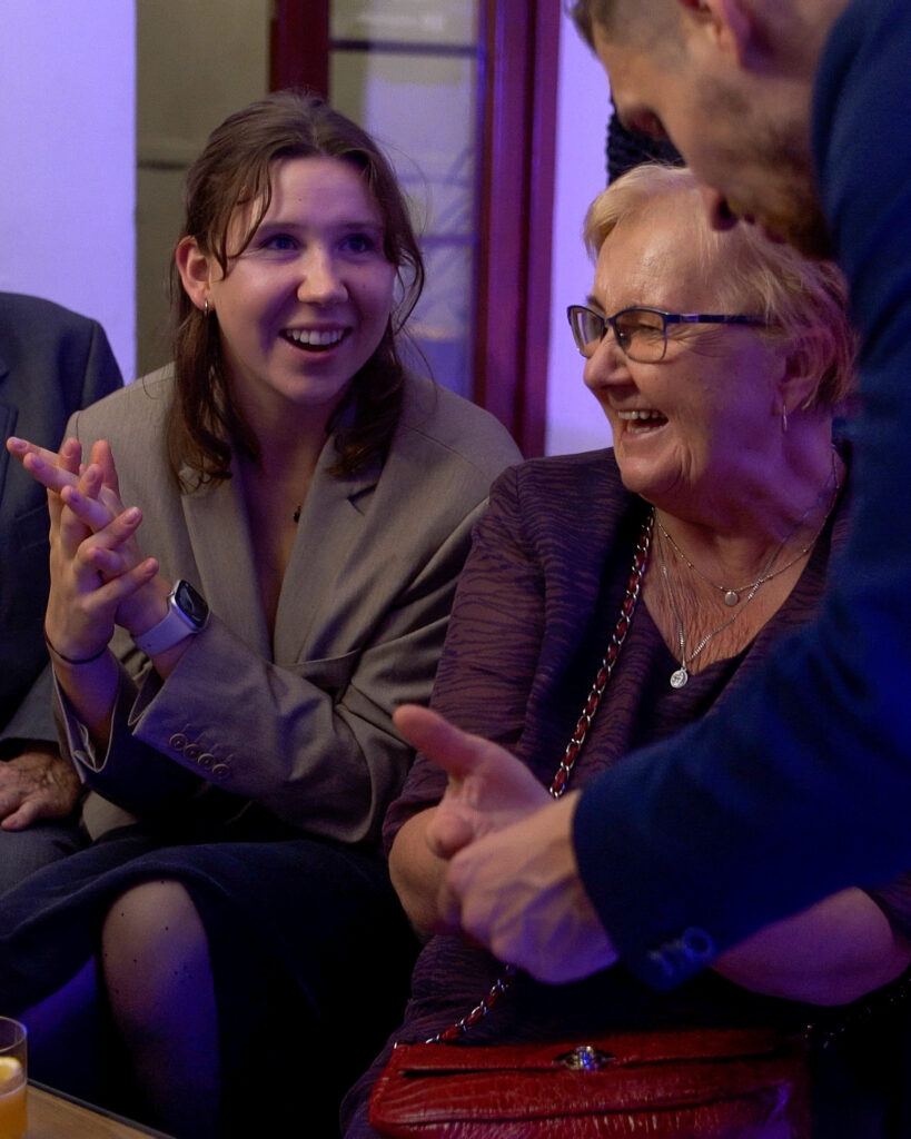 Pokaz iluzji na imprezie Warszawa - uśmiech gości